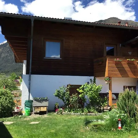Huber Apartman *